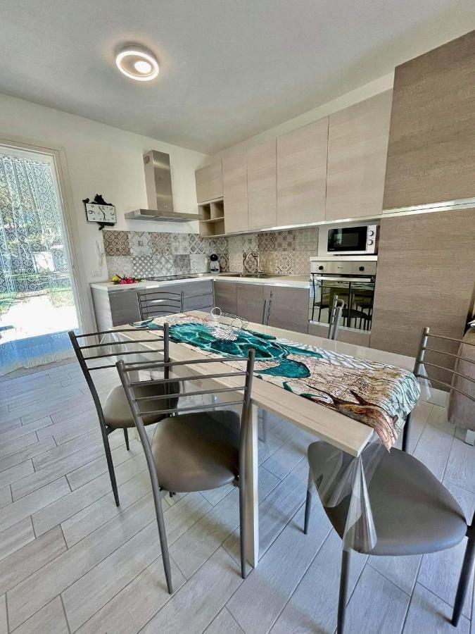 Casa MAC - Villetta bifamiliare a 300 mt da mare Valledoria  Esterno foto